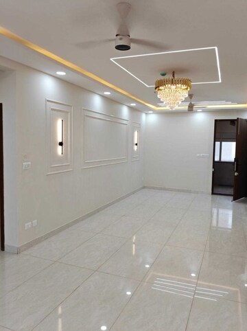 Room in 3 BHK Apartment at Prestige Beverly Hills, Kokapet – for Rent