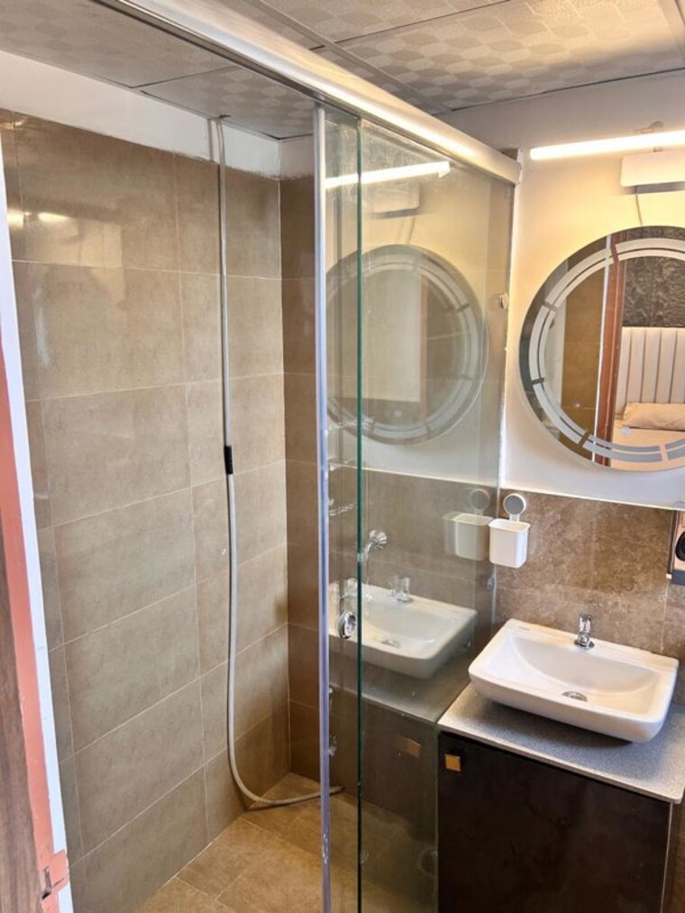 Bathroom, suncity-avenue-76 2 Bedroom 735 Sq.Ft. Apartment In Sector 76 Gurgaon 9729586