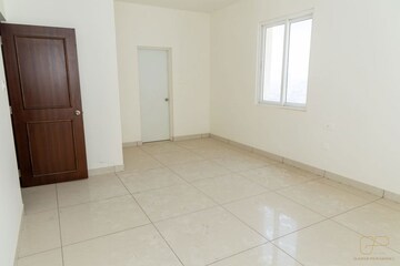 Room in 3 BHK Apartment at Prestige Lakeside Habitat, Varthur – for Rent