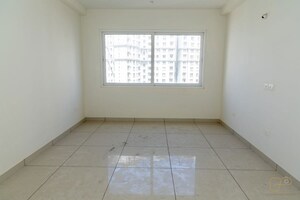 Room in 3 BHK Apartment at Prestige Lakeside Habitat, Varthur – for Rent