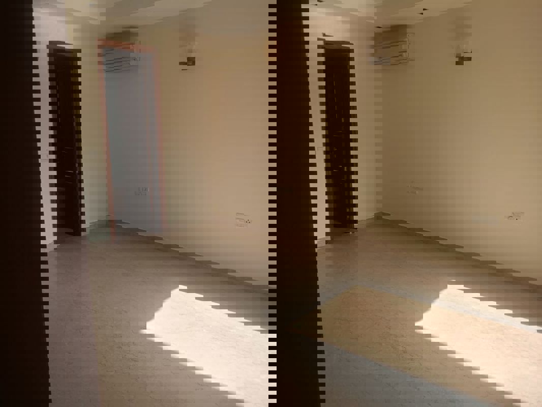 3 BHK + Pooja Room,Servant Room,Study Room Apartment For Rent in Defence Colony