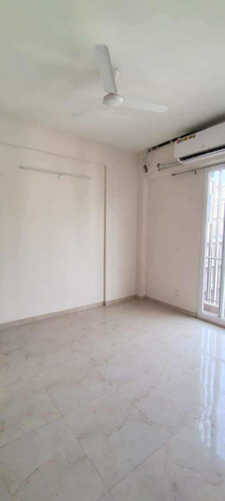 Room, smart-world-gems 2.5 Bedroom 1194 Sq.Ft. Builder Floor In Sector 89 Gurgaon 9729624