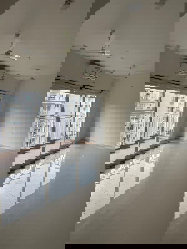 4 BHK + Servant Room Apartment For Rent in L&T Raintree Boulevard