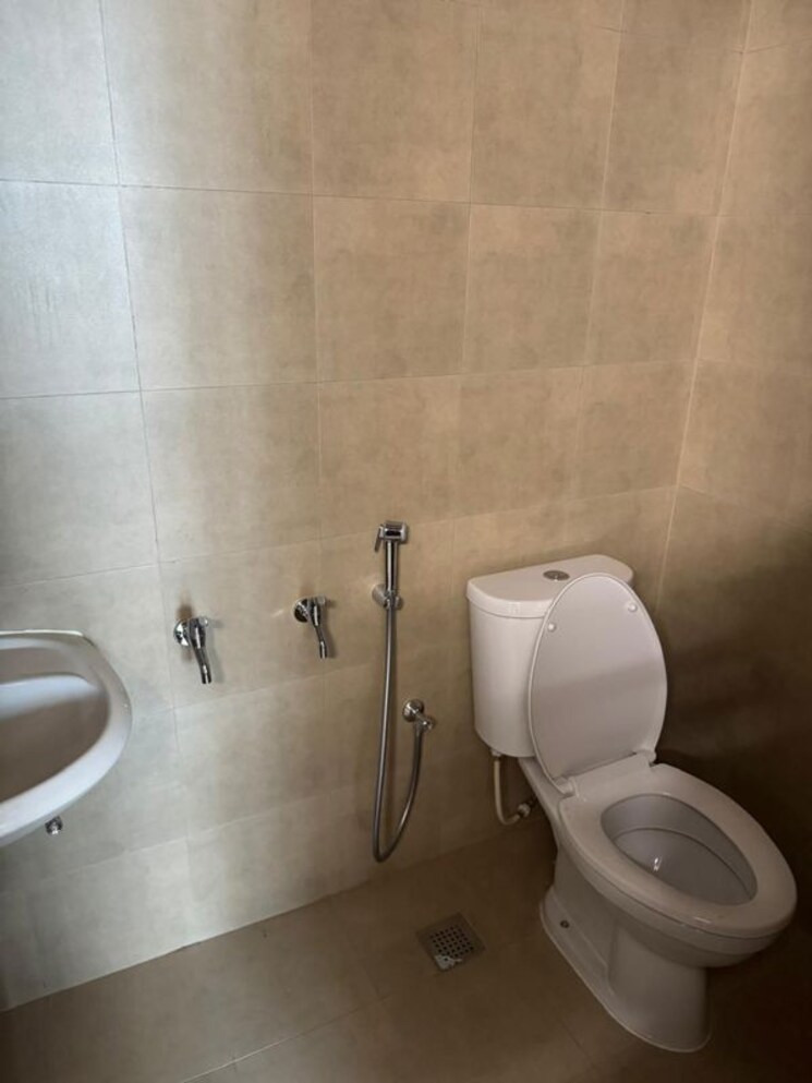 Bathroom, l-t-raintree-boulevard 4 Bedroom 2500 Sq.Ft. Apartment In Hebbal Bangalore 9729637