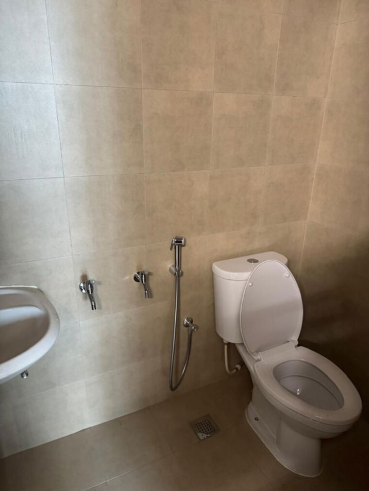 Bathroom, l-t-raintree-boulevard 4 Bedroom 2500 Sq.Ft. Apartment In Hebbal Bangalore 9729637