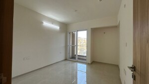 Room in 3 BHK Apartment at Eka Elitas, Kothrud – for Rent