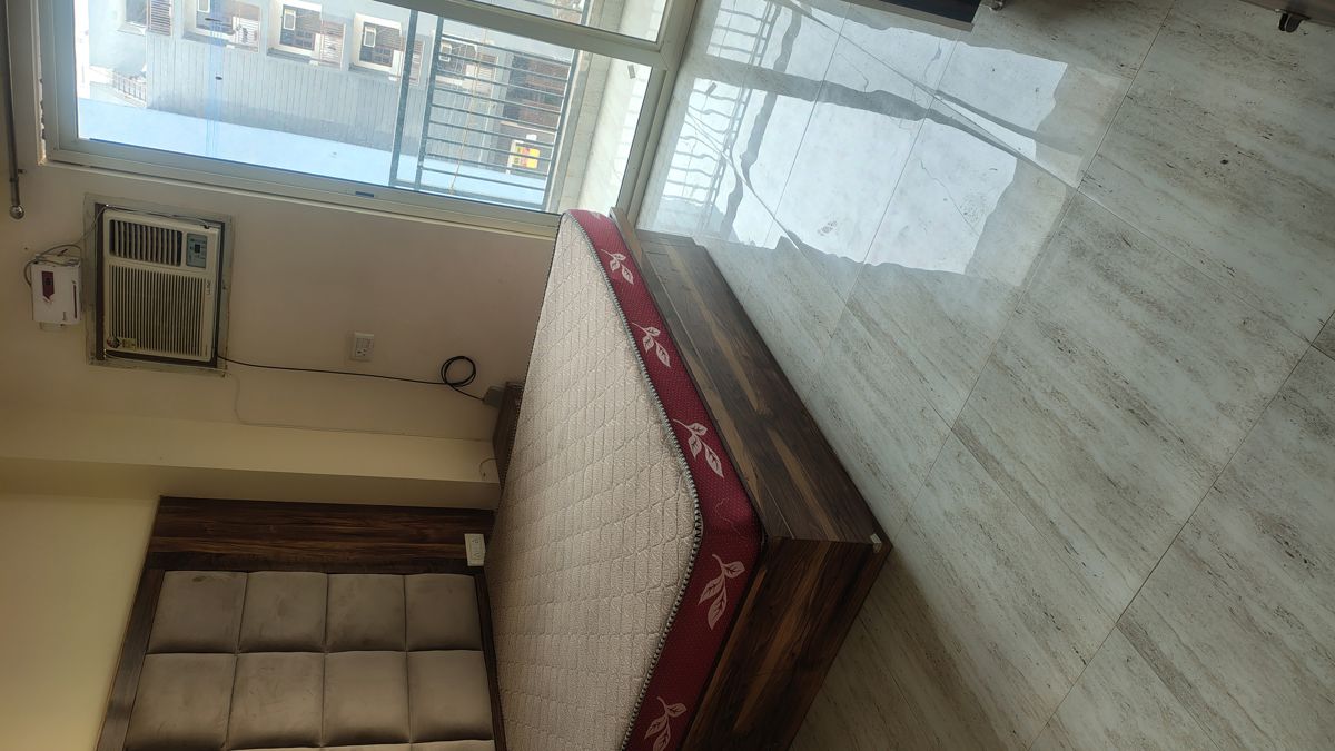 2 BHK Apartment For Rent in Surendra Avenue 69