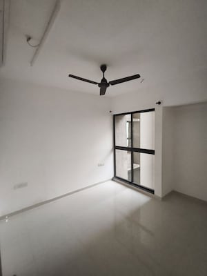 Room in 1 BHK Apartment at Lodha Downtown, Dombivli East – for Rent