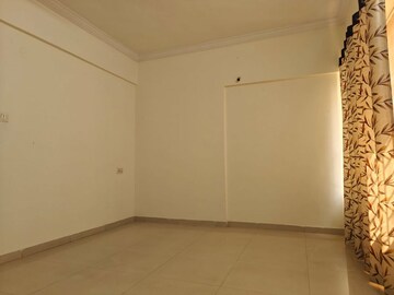 Room in 2.5 BHK Apartment at Pimple Saudagar – for Rent