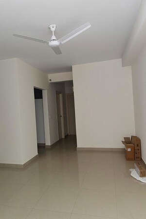 Room in 2 BHK Apartment at MCC Signature Heights, Raj Nagar Extension – for Rent