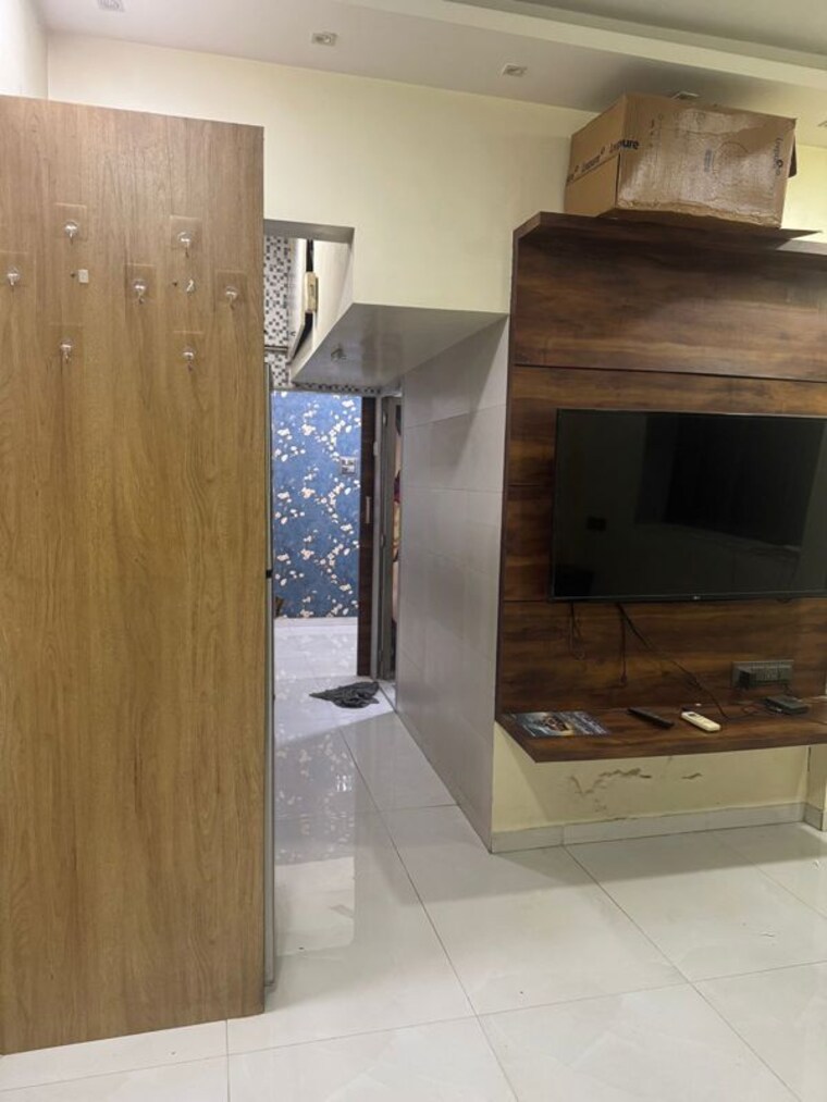 Room, santacruz east 1 RK 250 Sq.Ft. Apartment In Santacruz East Mumbai 9729702