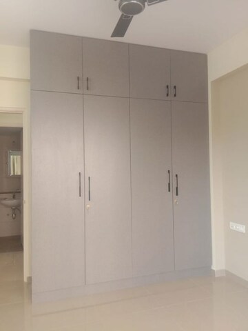 Room in 2 BHK Apartment at Goyal Orchid Piccadilly, Thanisandra Main Road – for Rent