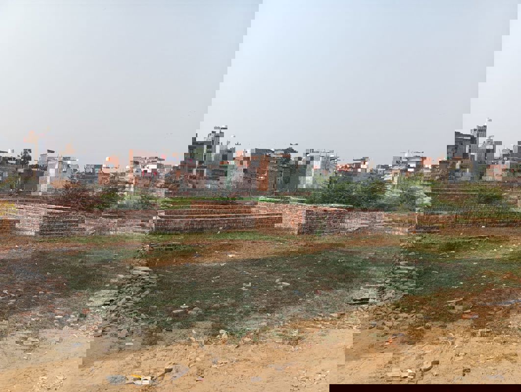 Plot For Sale in Garhi Chaukhandi