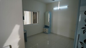 Room in 3 BHK Apartment at Prestige Beverly Hills, Kokapet – for Rent