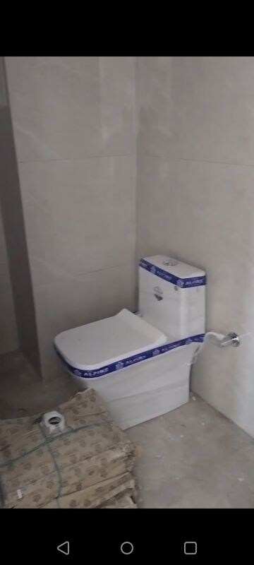 Bathroom in 1 RK Apartment at Sunlight Apartments Sector 44, Sector 44 – for Rent