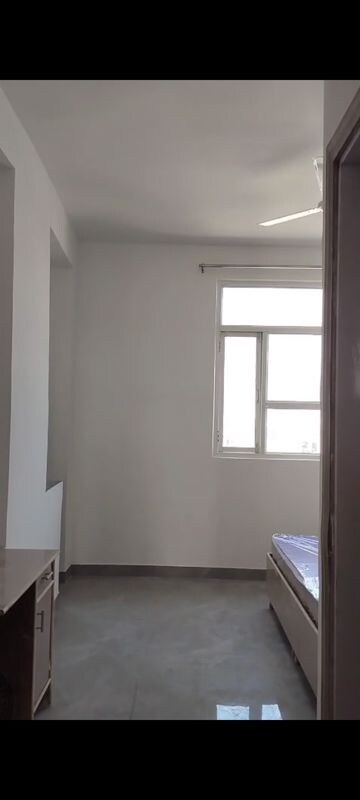 Room in 1 RK Apartment at Sunlight Apartments Sector 44, Sector 44 – for Rent