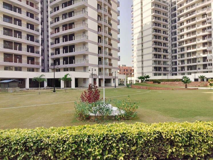 Exterior View, pareena-express-heights 3 Bedroom 1770 Sq.Ft. Apartment In Sector 99 Gurgaon 9729733