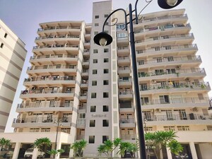 3 BHK Apartment – Exterior View View at Pareena Express Heights, Sector 99 - for Rent