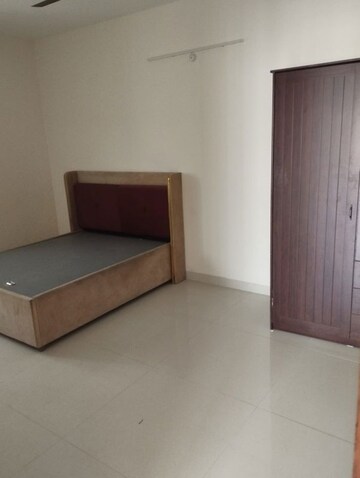 Room in 2 BHK Apartment at My Home Sayuk, Tellapur – for Rent