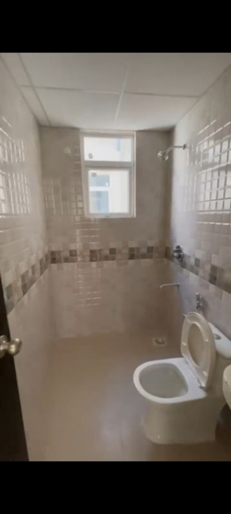 Bathroom, signature-global-park 3 Bedroom 1210 Sq.Ft. Apartment In Sohna Sector 36 Gurgaon 9729736