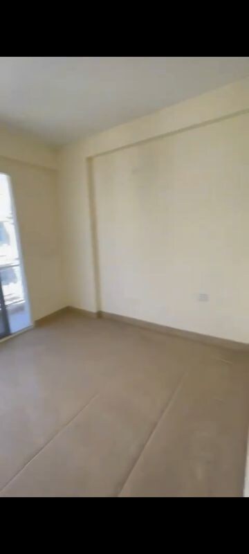 Room in 3 BHK Apartment at Signature Global Park, Sohna Sector 36 – for Rent