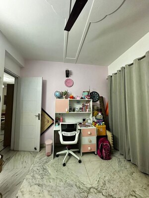 Master Bedroom in 4 BHK Builder Floor at Green Fields Colony – for Rent