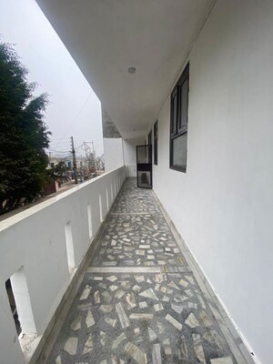 Balcony in 2 BHK Builder Floor at Green Fields Colony – for Rent