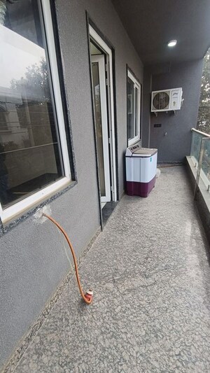 Balcony in 1 BHK Builder Floor at Sector 21 – for Rent