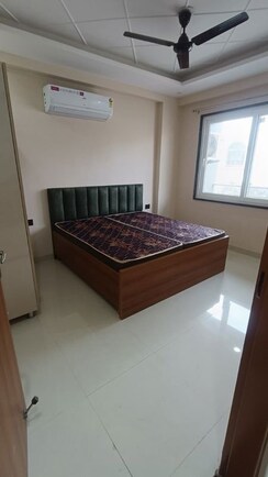 1 BHK + Pooja Room Builder Floor For Rent in Sector 21
