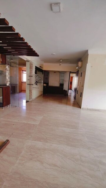Parking in 3 BHK Apartment at Hiranandani Gardens Octavius, Powai – for Sale