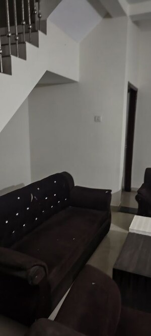 Furnished Amenities in 3 BHK Independent House at Pachpedi Naka – for Rent