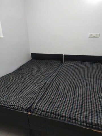 1 BHK Independent House For Rent in Sector 12