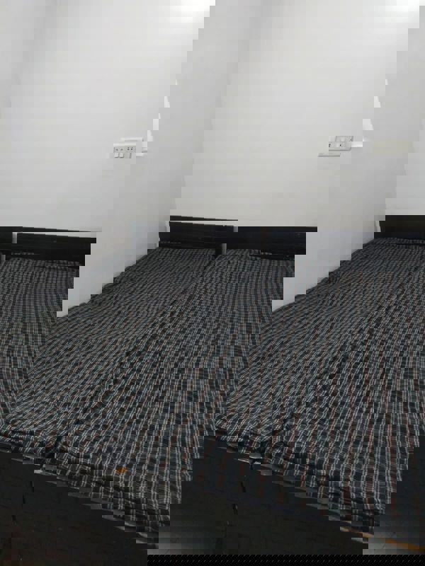 1 BHK Independent House For Rent in Sector 12