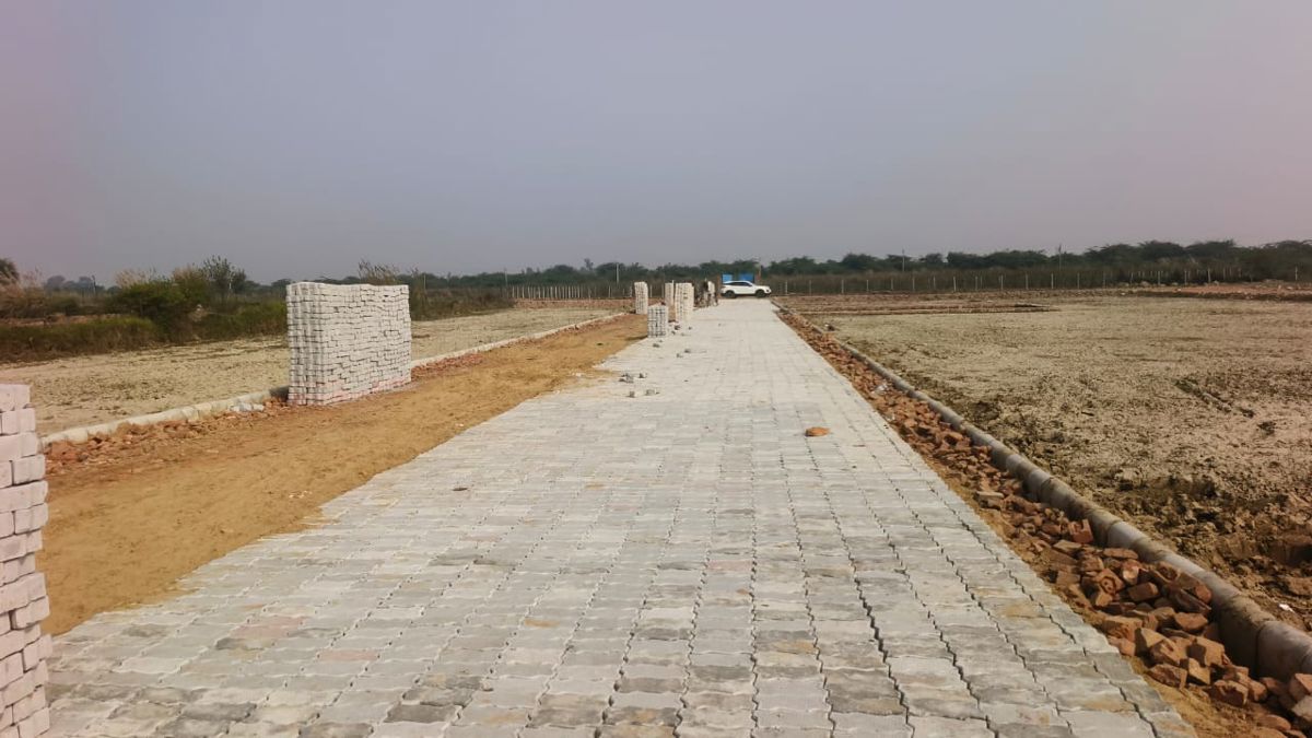 Plot For Sale in Dream Valley 