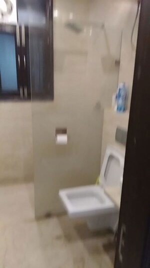 Bathroom in 2 BHK Builder Floor at Sector 21 – for Rent