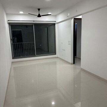 2 BHK Apartment For Rent in Sunteck City Avenue 4, Goregaon West