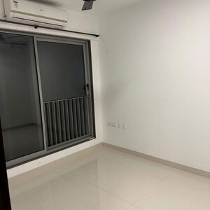 Room in 2 BHK Apartment at Sunteck City Avenue 4, Goregaon West – for Rent