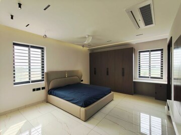 Bedroom in 4 BHK Villa at Lam – for Sale