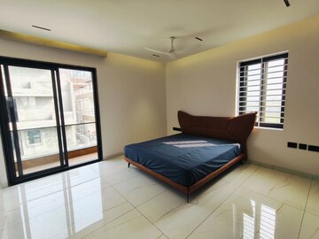 Bedroom in 4 BHK Villa at Lam – for Sale