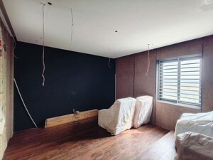 Furnished Amenities in 4 BHK Villa at Lam – for Sale