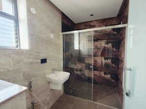 Bathroom in 4 BHK Villa at Lam – for Sale