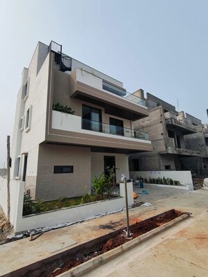 4 BHK Villa For Sale in Lam