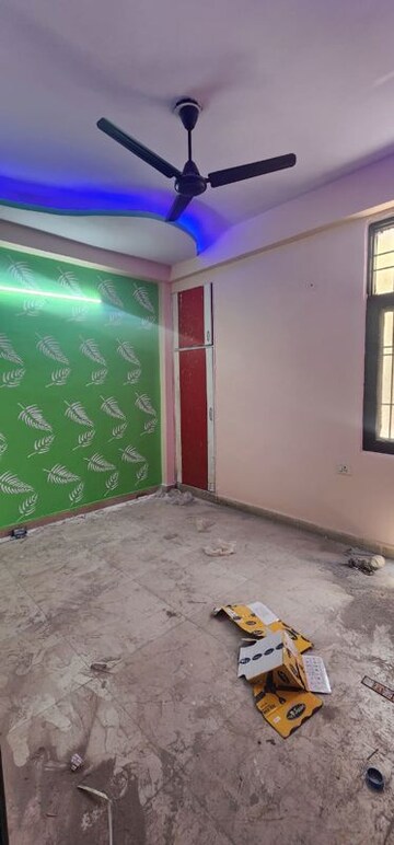 Room in 2 BHK Apartment at JM Florence, Tech Zone 4 Greater Noida – for Sale