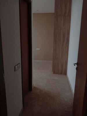 Room in 3 BHK Apartment at One Hiranandani Park, Ghodbunder Road – for Rent