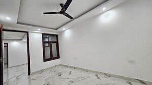 Room in 2 BHK Apartment at Saket – for Rent