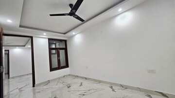 Room in 2 BHK Apartment at Saket – for Rent