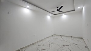 Room in 2 BHK Apartment at Saket – for Rent