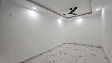 Room in 2 BHK Apartment at Saket – for Rent