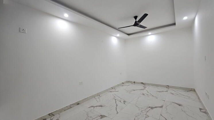 Room, saket 2 Bedroom 950 Sq.Ft. Apartment In Saket Delhi 9729867