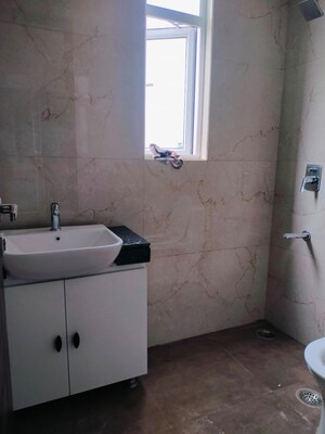 Bathroom in 3.5 BHK Builder Floor at Smart World Gems, Sector 89 – for Sale